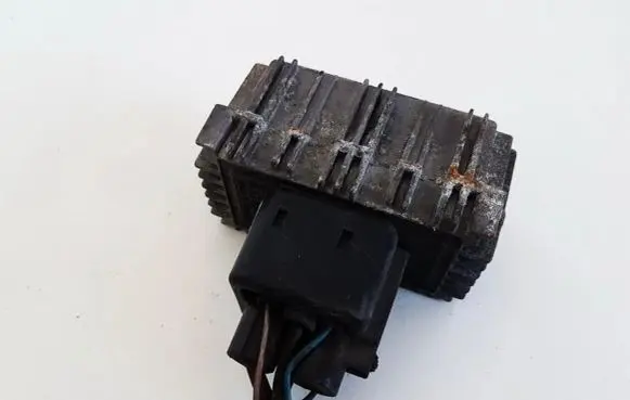 Opel Astra G Glow plug pre-heat relay 90508974 51299001