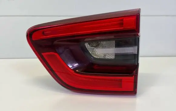 Tailgate rear/tail lights