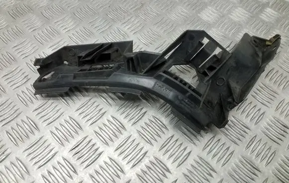 Volkswagen Golf Plus Bumper support mounting bracket corner 5M0807376