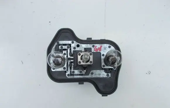 Volkswagen Golf V Tail light bulb cover holder 89031828