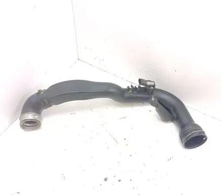 Intercooler hose/pipe