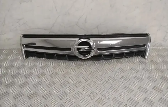 Opel Antara Front grill 25983424