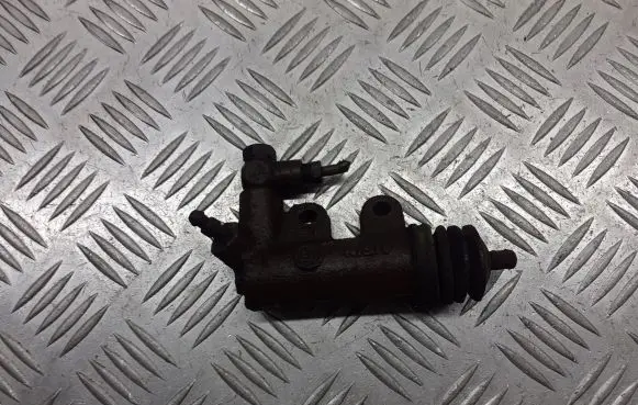 Toyota Yaris Clutch release bearing slave cylinder 