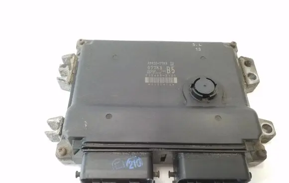 Suzuki Grand Vitara II Engine control unit/module 3392077K3