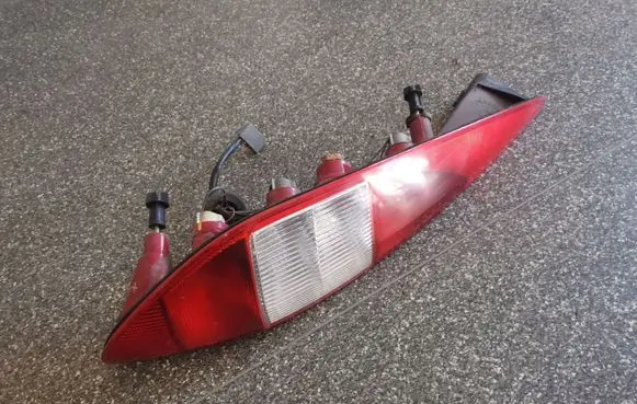 Ford Mondeo Mk III Rear/tail lights