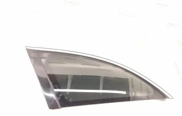 Mercedes-Benz R W251 Rear side window 2516700750 2516700187