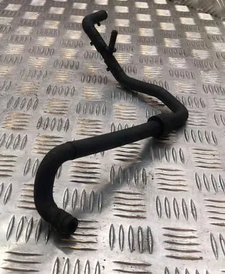 Mercedes-Benz C W203 Engine coolant pipe/hose