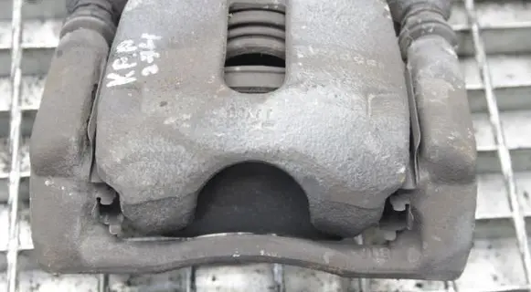 Nissan Note (E12) Front brake caliper
