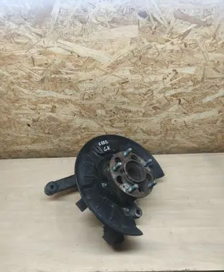 Rear wheel hub