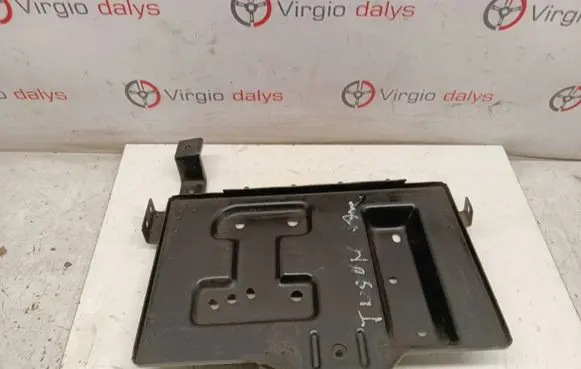 Hyundai Tucson JM Battery tray 