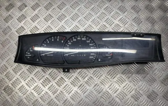 Opel Omega B1 Speedometer (instrument cluster) 87001300