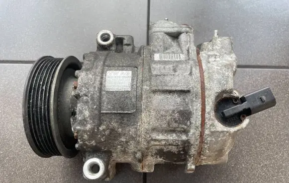 Volkswagen Golf V Air conditioning (A/C) compressor (pump) 1K0820859M