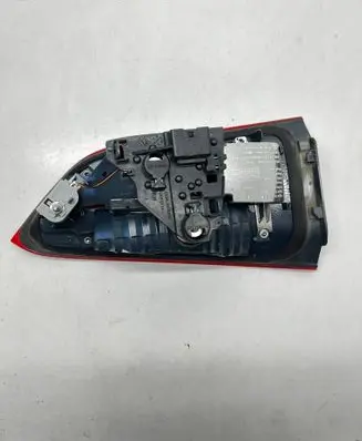 Tailgate rear/tail lights