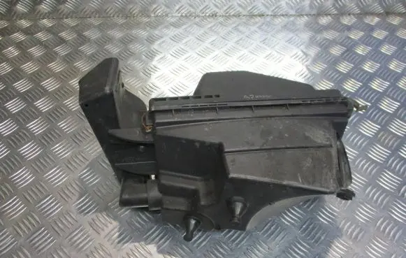 Nissan Primera Air filter box