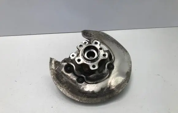BMW 3 G20 G21 Stub axle 6898482
