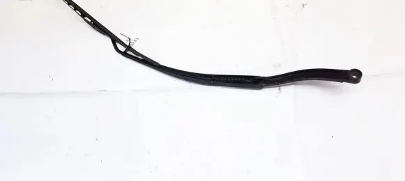 Nissan X-Trail T31 Front wiper blade arm