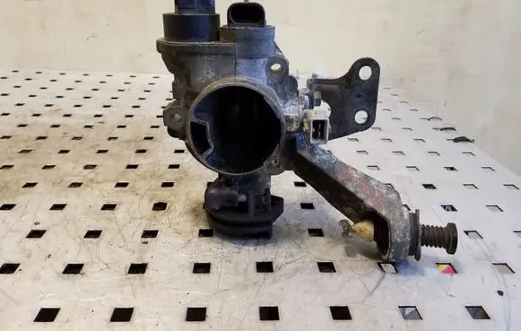 Renault Clio II Throttle valve 36XR31