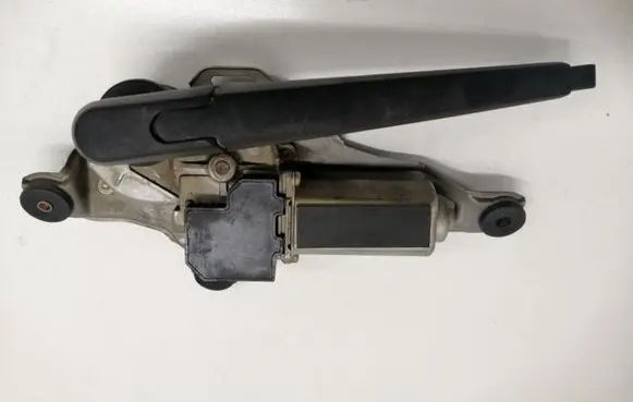 Toyota RAV 4 (XA20) Rear window wiper motor 8513042040