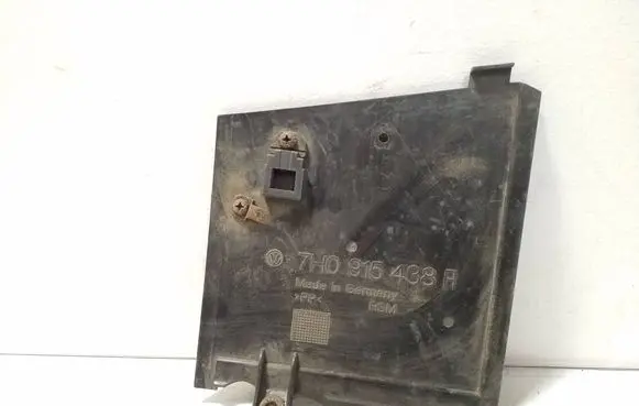 Volkswagen Transporter - Caravelle T5 Battery tray heat shield 7H0915438A
