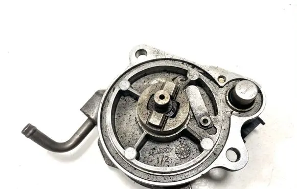 Toyota Yaris Vacuum pump 08070428