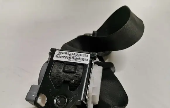 BMW X5 E70 Front seatbelt S2716104109H 2716104109
