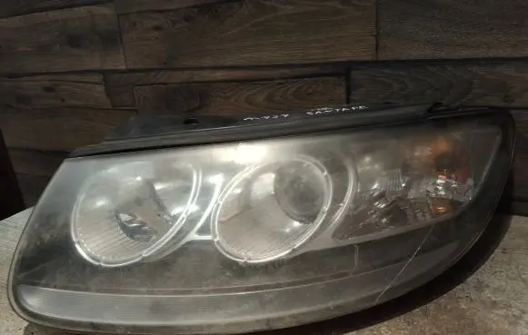 Hyundai Santa Fe Headlight/headlamp