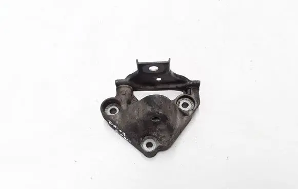 Engine mount bracket