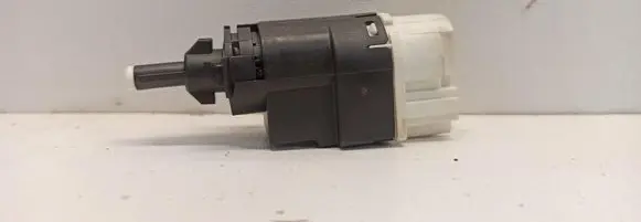 Dacia Duster II Brake pedal sensor switch 253206170R