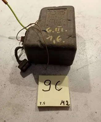 Volkswagen Golf III Central locking vacuum pump 1H0962258