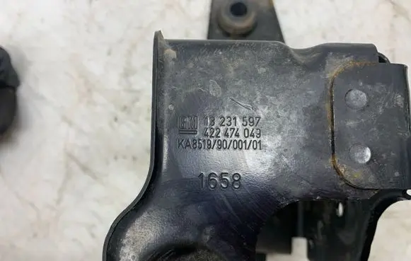 Opel Insignia A ABS pump bracket 13231597 422474049
