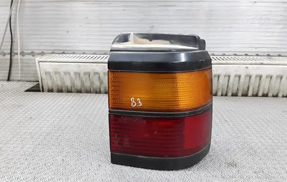 Volkswagen PASSAT B3 Rear/tail lights 333945112