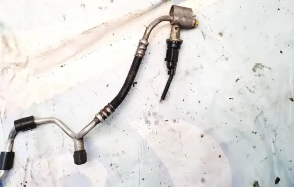 Volkswagen Touran I Air conditioning (A/C) pressure sensor 1j0973703
