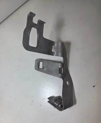 Mercedes-Benz E W213 Fender mounting bracket A2135240440