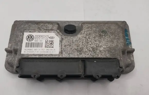 Volkswagen Polo Engine control unit/module 03C906024CN 9EZ3PWN3L B0105008