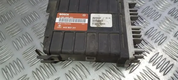 Volkswagen PASSAT B3 Engine control unit/module 443907311 0261200251