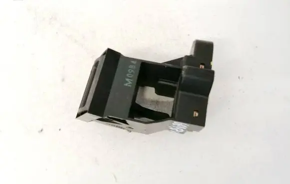 Volkswagen Caddy Seat back rest lock catch 9632626577