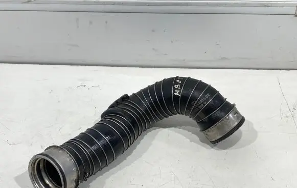 Mercedes-Benz C W203 Intercooler hose/pipe A2035280682 ZGS003140