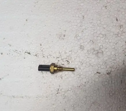 Jaguar XF Coolant temperature sensor G4D312C538AA