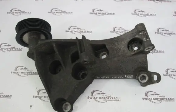 Nissan NV200 Generator/alternator bracket 8200663057