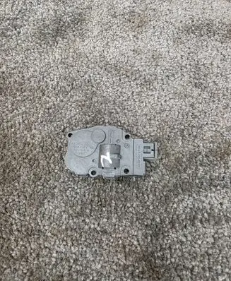BMW 1 F20 F21 Air flap motor/actuator EFB491 T946104A 09042017