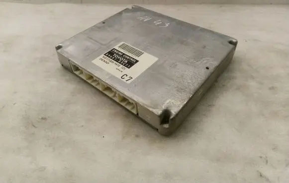 Toyota Avensis T250 Engine control unit/module MB1758009410 8966105C71