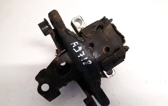 Seat Ibiza IV (6J,6P) Engine mount bracket 6q0199555