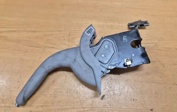 Hyundai Sonata Hand brake release handle 