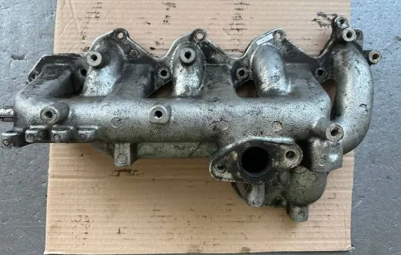 Nissan Patrol Y61 Intake manifold 14003VC102 14003VC300