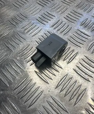 KIA EV6 Alarm relay 957103l010 2206040664