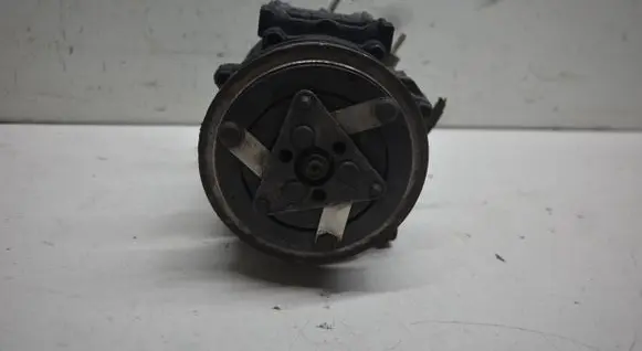 Peugeot 308 SW Air conditioning (A/C) compressor (pump) 9800839580