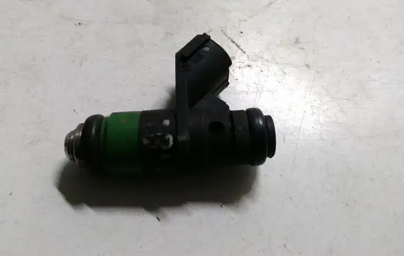 Seat Ibiza III (6L) Fuel injector 03E906031