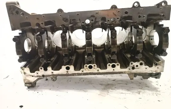 BMW 5 E60 E61 Engine block 