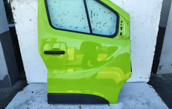 Renault Trafic III (X82) Front door