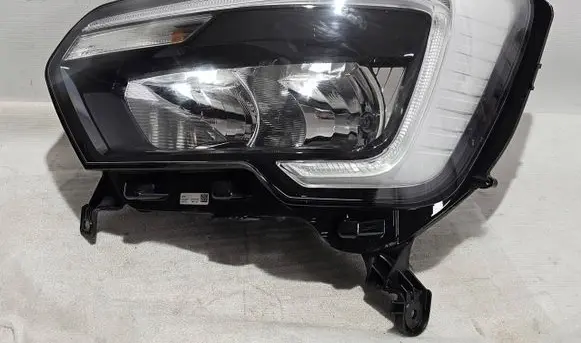 Renault Master III Headlight/headlamp 260607867R